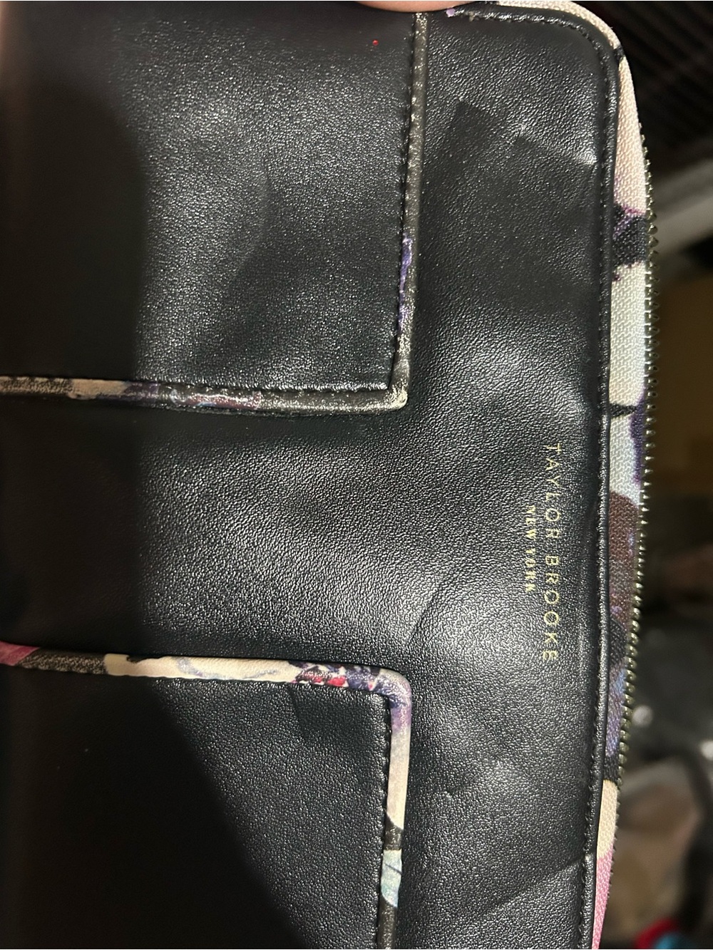 TaylOR Brooke Black Leather Zip Wallet